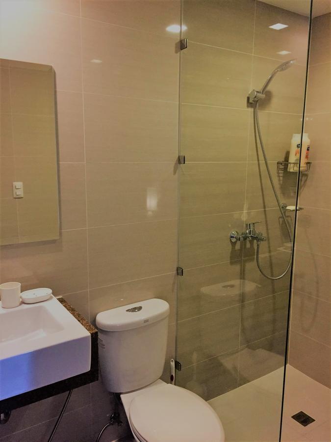 Travellers 101 Condo Near Manila Airport Exterior foto